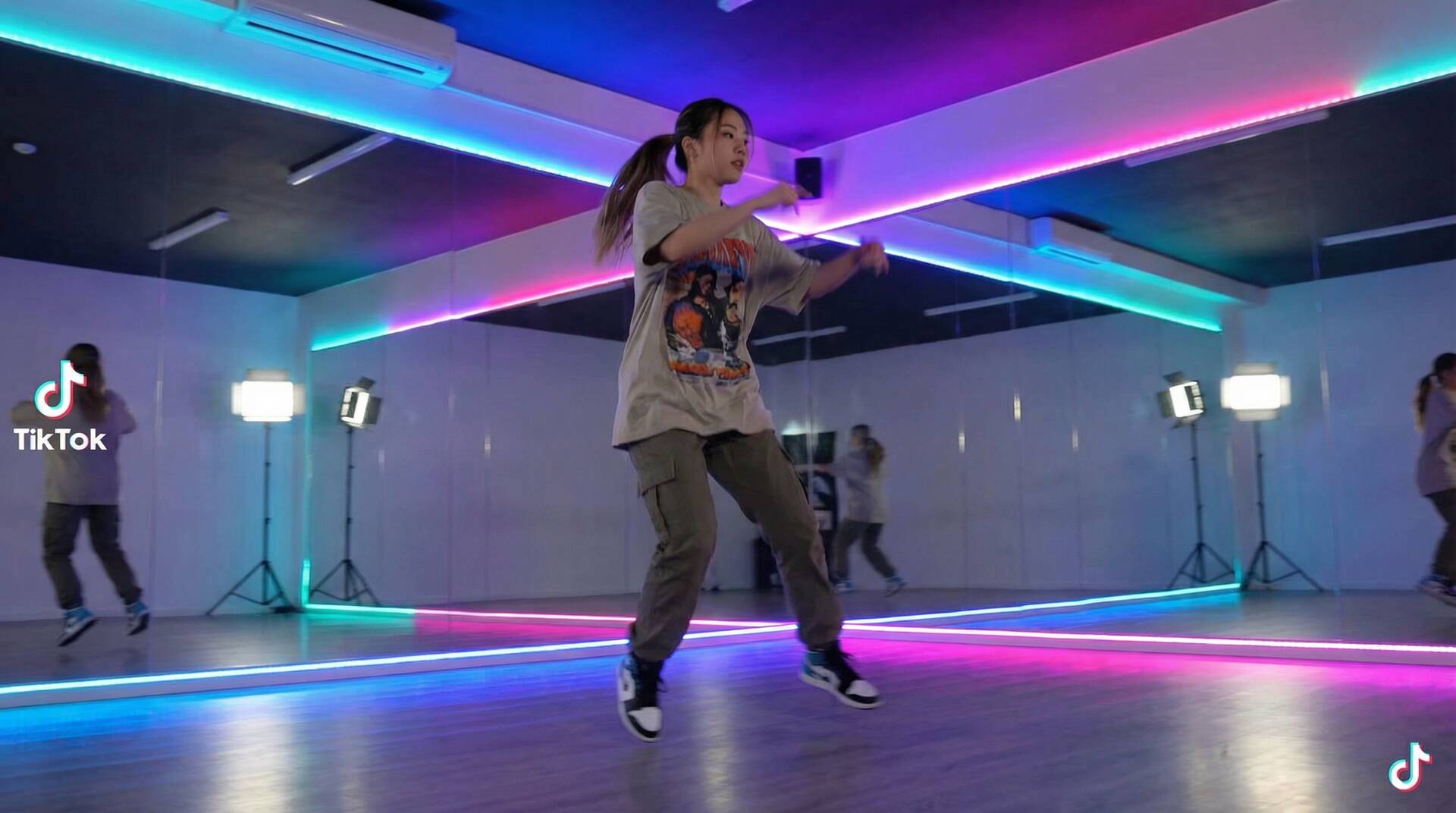 制服诱惑美少女写真视频